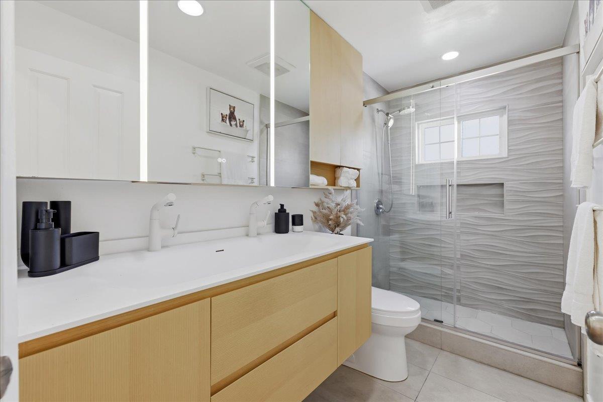 Detail Gallery Image 27 of 49 For 843 Hibiscus Ln, San Jose,  CA 95117 - 3 Beds | 2 Baths