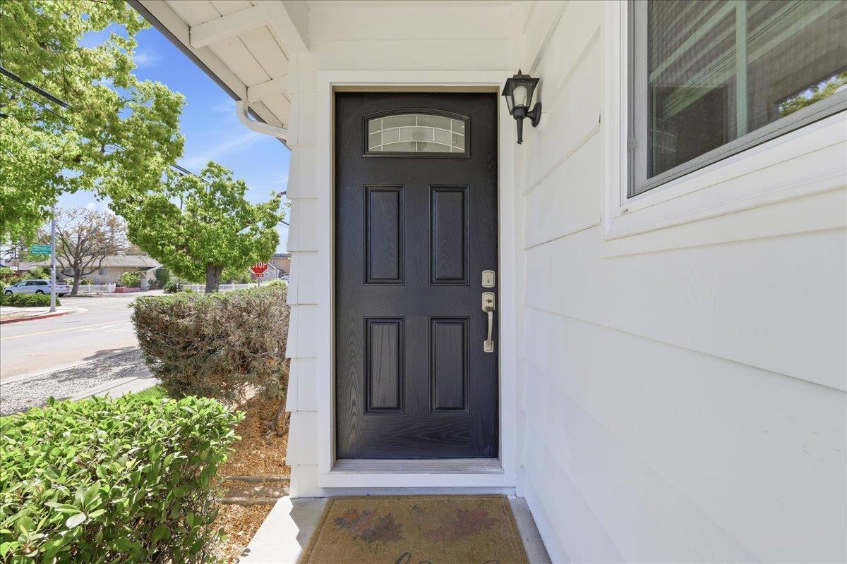 Detail Gallery Image 40 of 49 For 843 Hibiscus Ln, San Jose,  CA 95117 - 3 Beds | 2 Baths