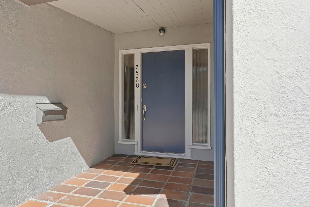 Detail Gallery Image 3 of 28 For 7520 Carmel St, Gilroy,  CA 95020 - 3 Beds | 1 Baths
