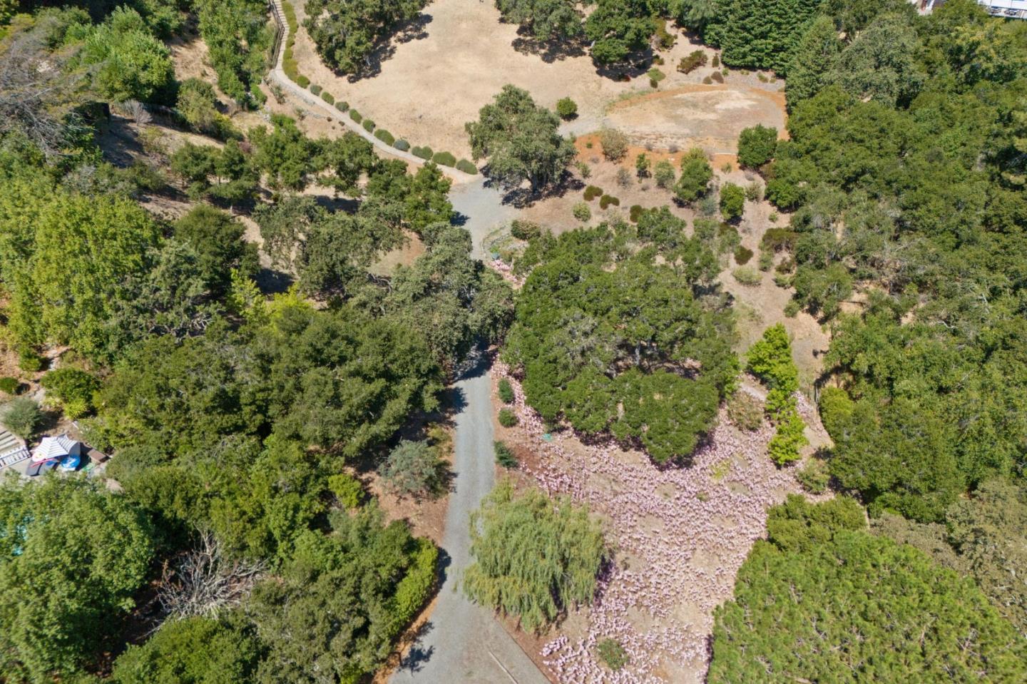 Detail Gallery Image 8 of 10 For 941 High Rd, Woodside,  CA 94062 - – Beds | – Baths