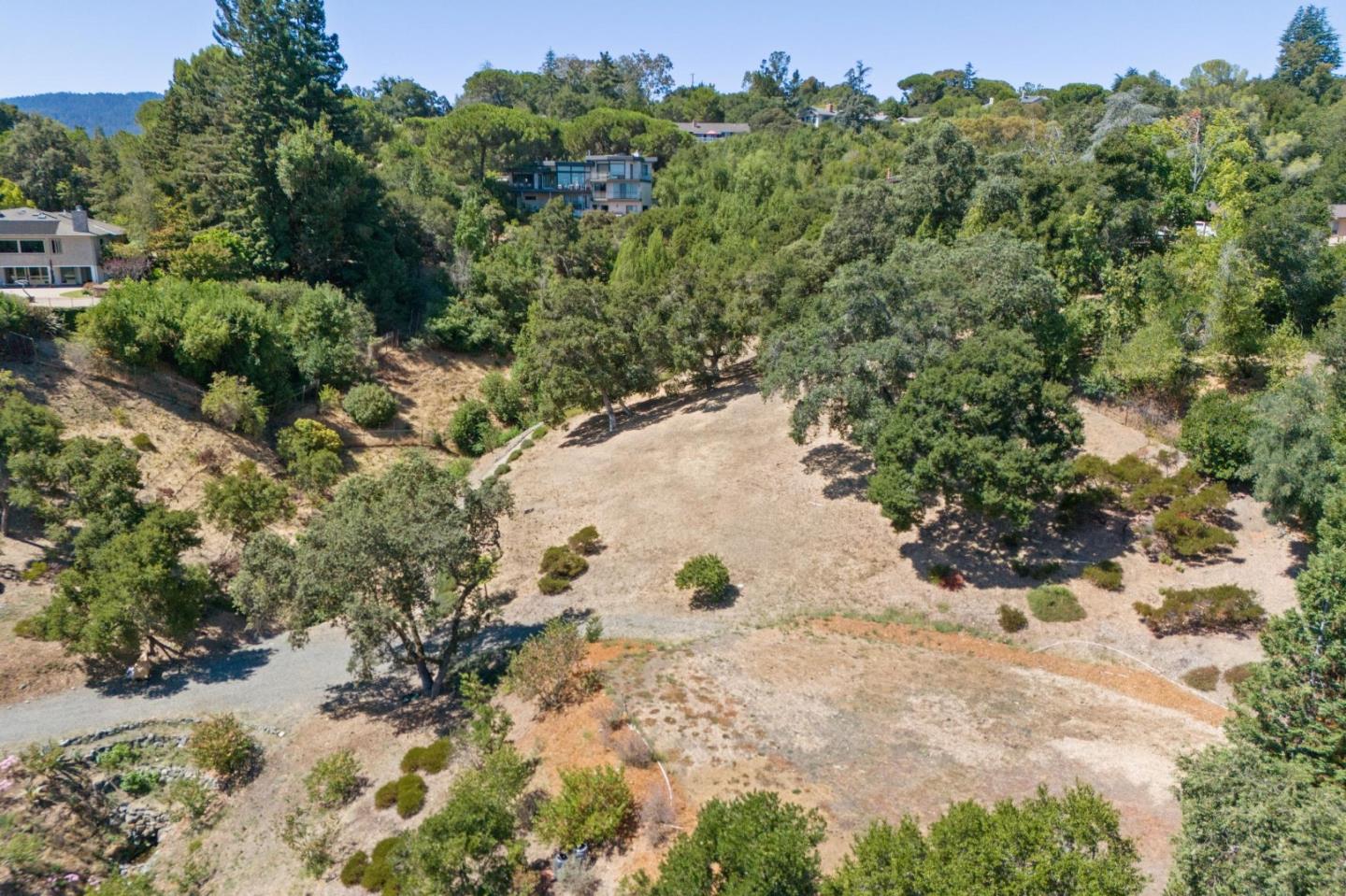 Detail Gallery Image 9 of 10 For 941 High Rd, Woodside,  CA 94062 - – Beds | – Baths