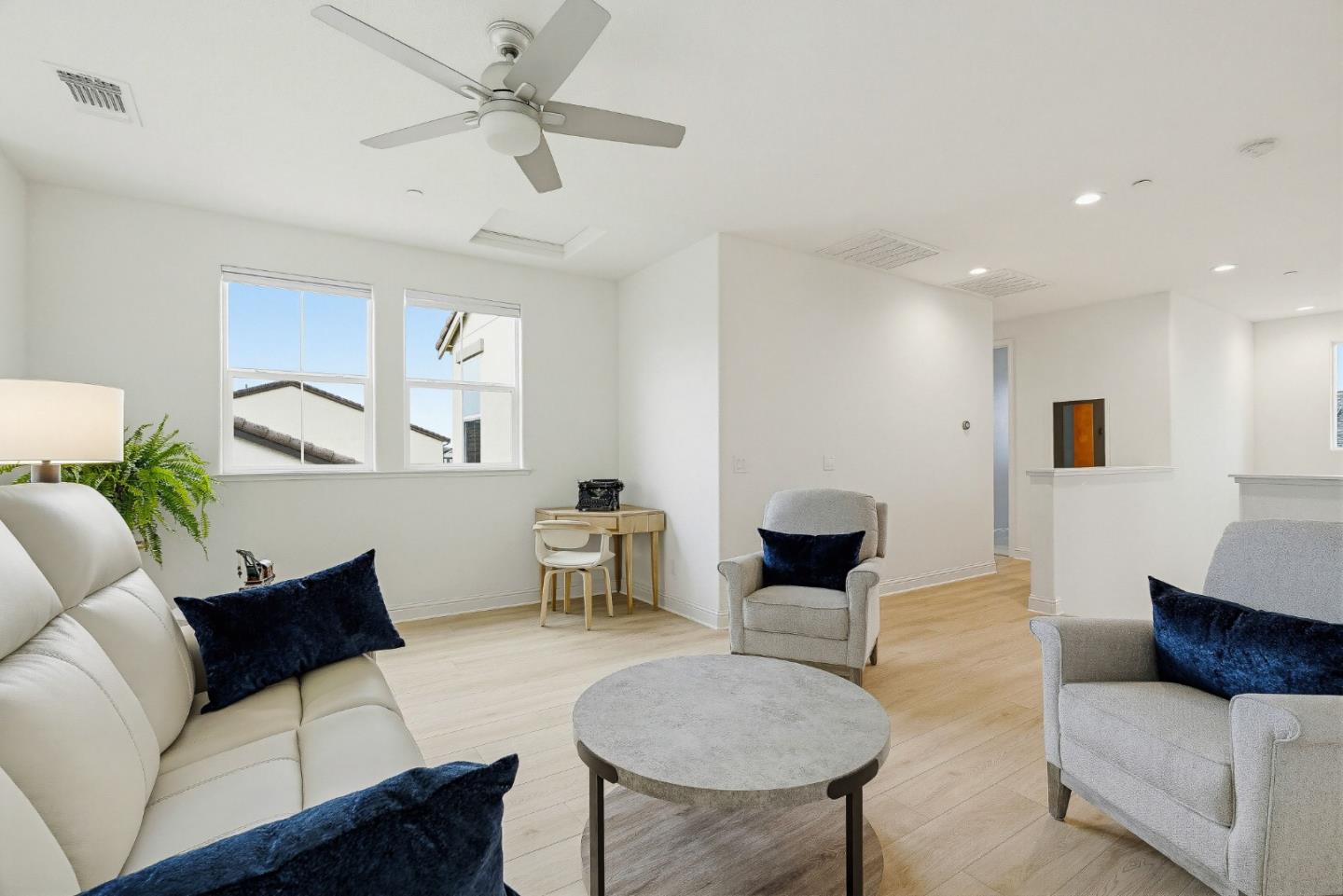 Detail Gallery Image 22 of 43 For 600 Bluffs Dr, Marina,  CA 93933 - 5 Beds | 4/1 Baths