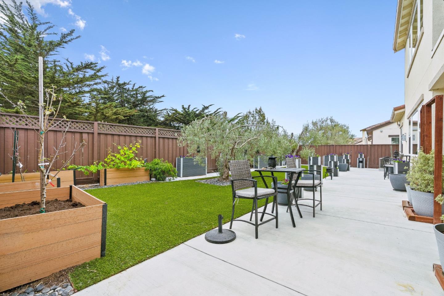 Detail Gallery Image 35 of 43 For 600 Bluffs Dr, Marina,  CA 93933 - 5 Beds | 4/1 Baths