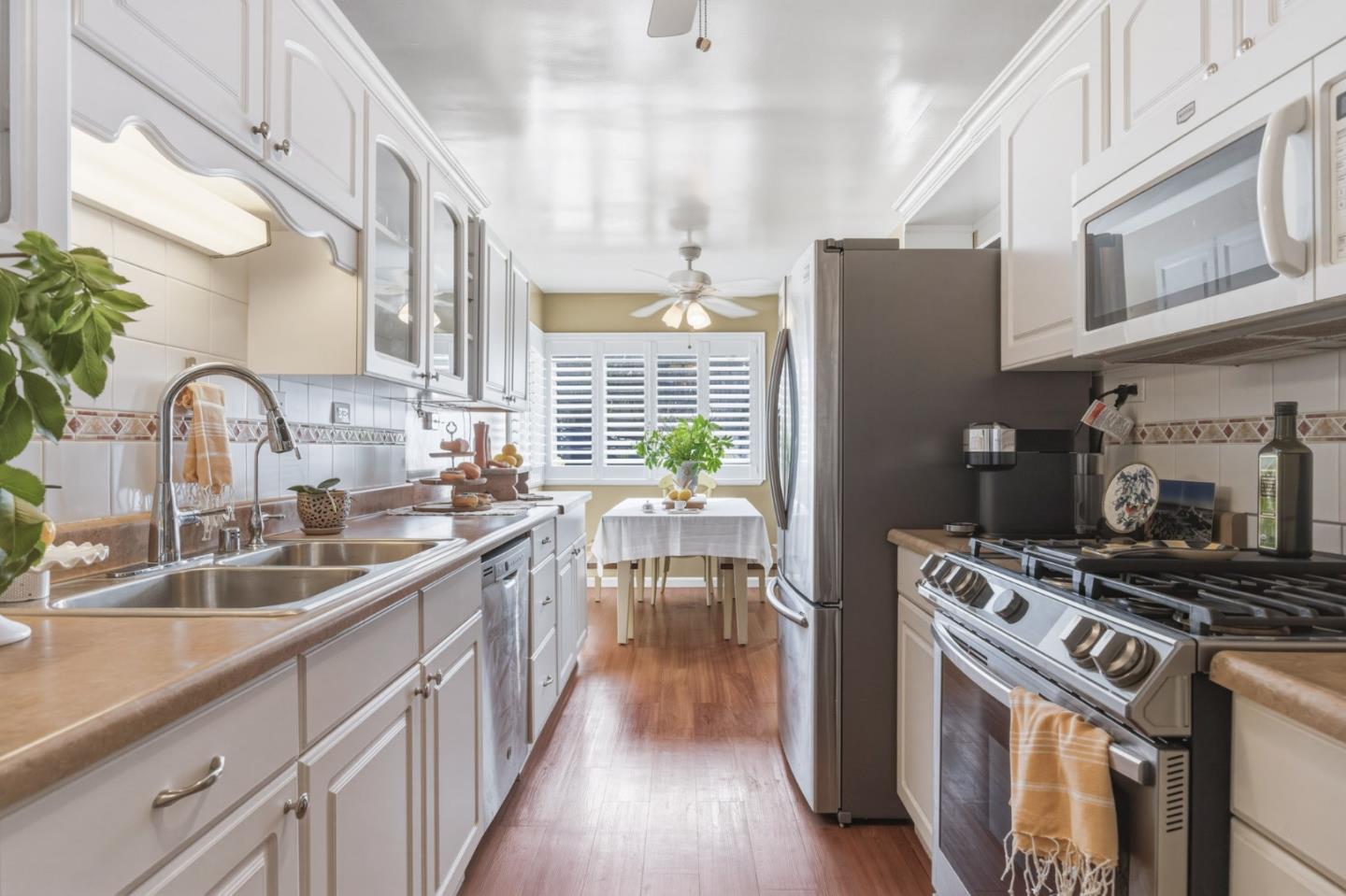 Detail Gallery Image 9 of 19 For 1425 Luxton St, Seaside,  CA 93955 - 3 Beds | 1/1 Baths