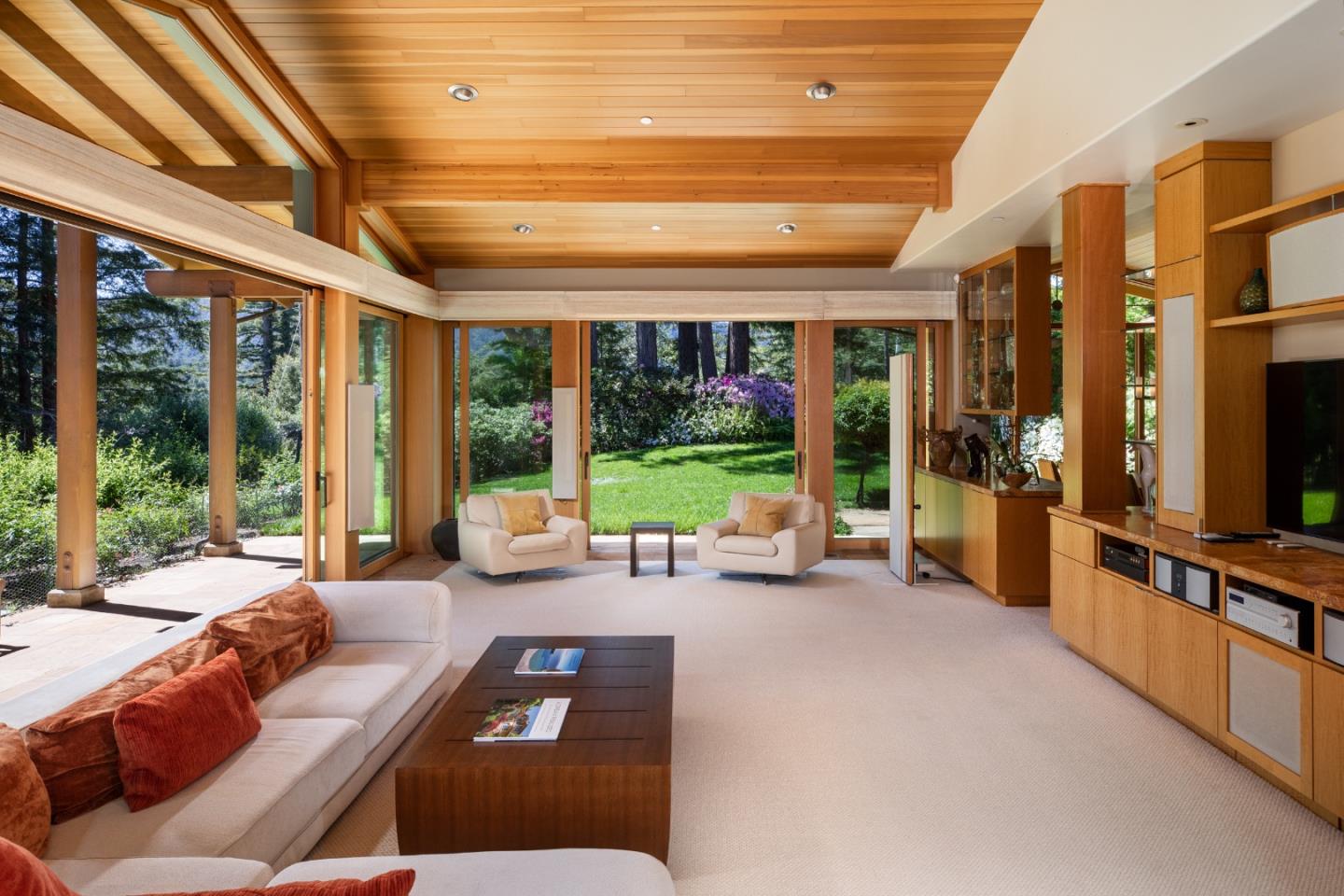 Detail Gallery Image 11 of 45 For 56 Hillbrook Dr, Portola Valley,  CA 94028 - 3 Beds | 2/1 Baths