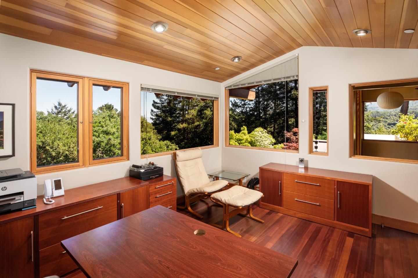 Detail Gallery Image 20 of 45 For 56 Hillbrook Dr, Portola Valley,  CA 94028 - 3 Beds | 2/1 Baths