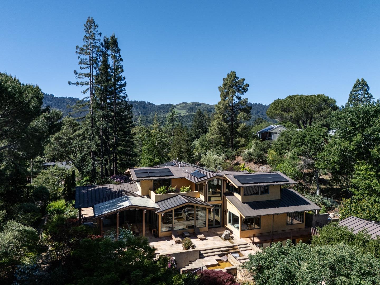 Detail Gallery Image 32 of 45 For 56 Hillbrook Dr, Portola Valley,  CA 94028 - 3 Beds | 2/1 Baths