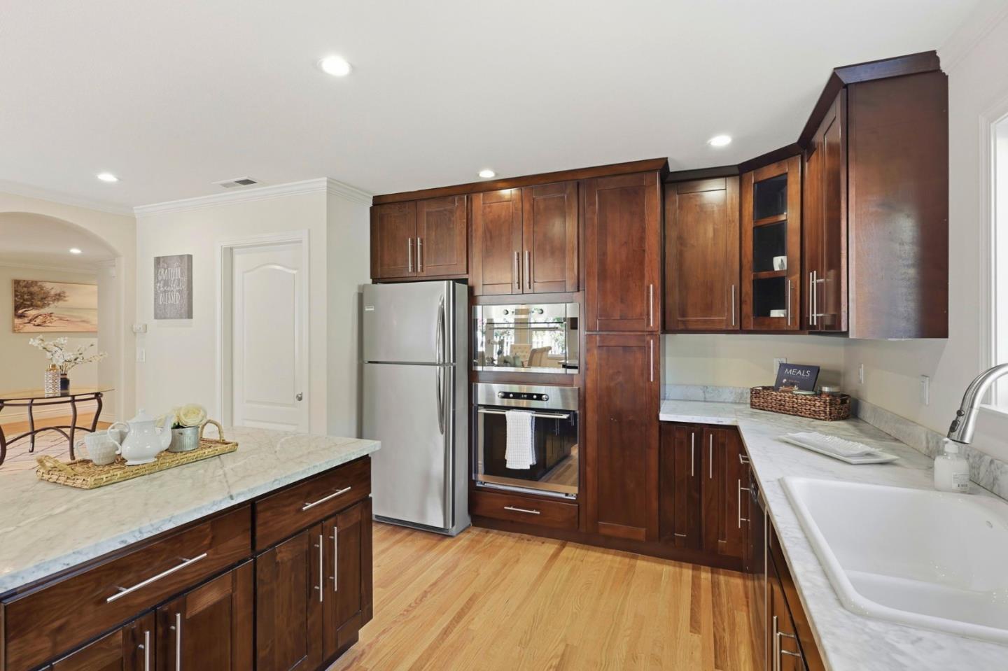 Detail Gallery Image 12 of 37 For 105 Louise Ln, San Mateo,  CA 94403 - 4 Beds | 3 Baths