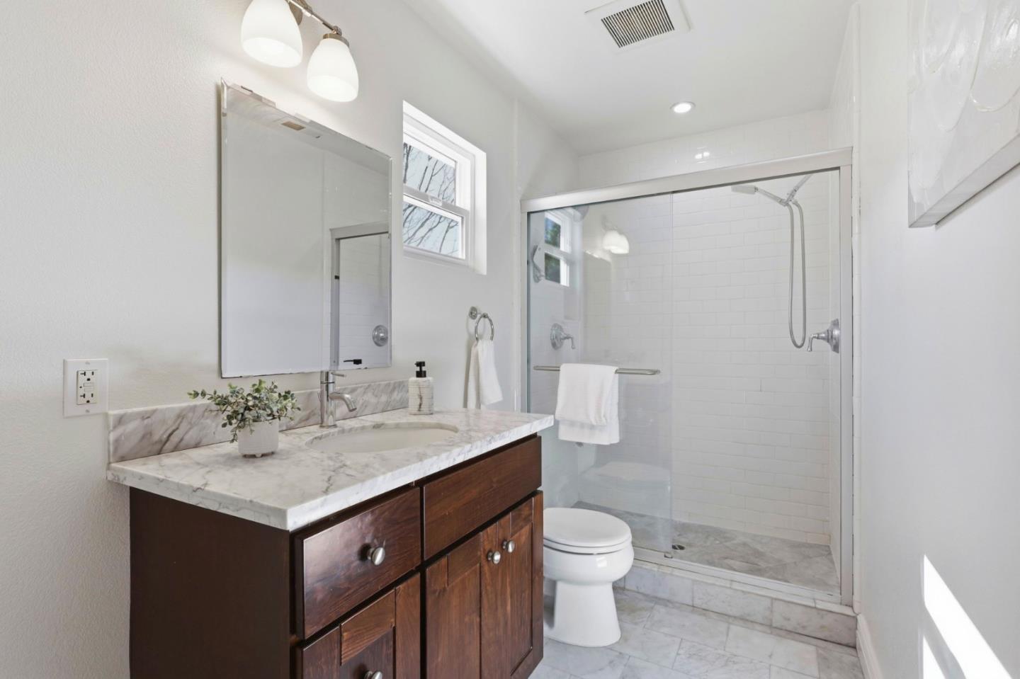 Detail Gallery Image 24 of 37 For 105 Louise Ln, San Mateo,  CA 94403 - 4 Beds | 3 Baths