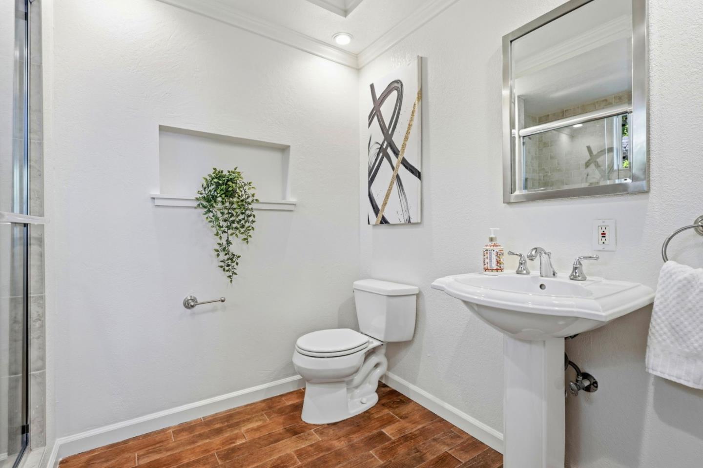 Detail Gallery Image 26 of 37 For 105 Louise Ln, San Mateo,  CA 94403 - 4 Beds | 3 Baths