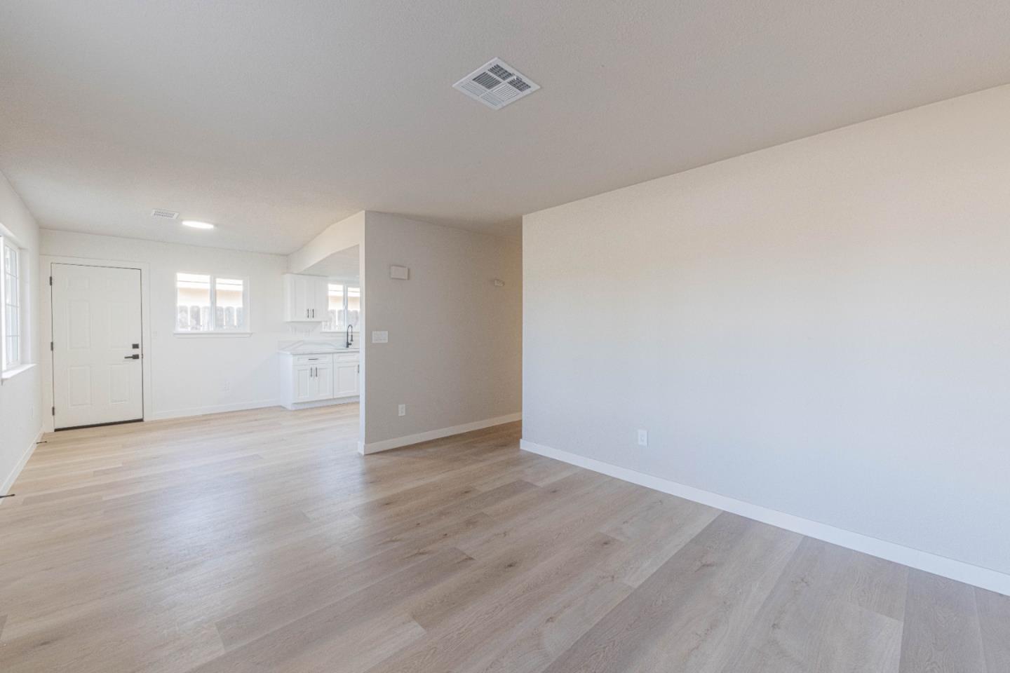 Detail Gallery Image 10 of 30 For 614 Maple St, King City,  CA 93930 - 3 Beds | 1 Baths