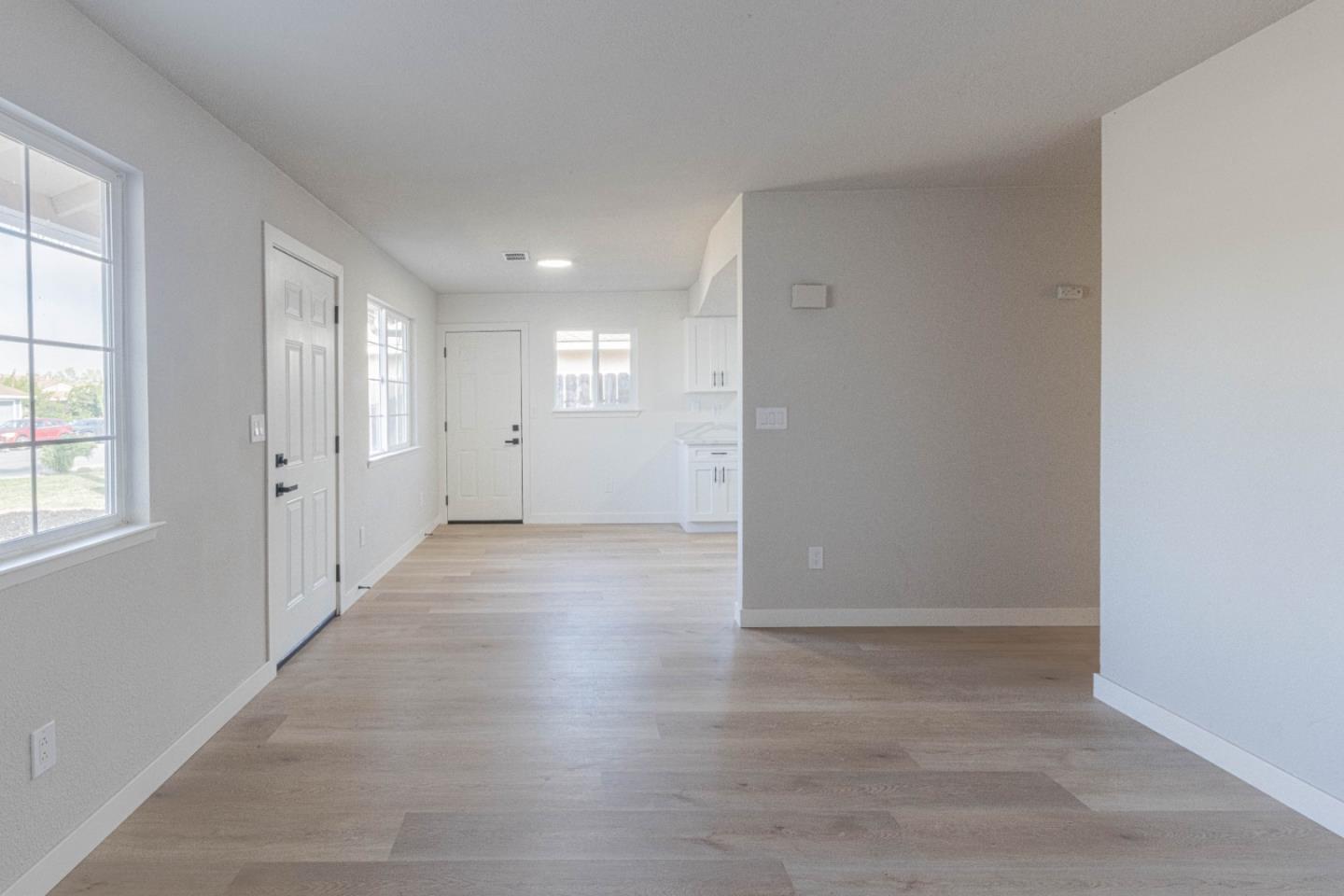 Detail Gallery Image 12 of 30 For 614 Maple St, King City,  CA 93930 - 3 Beds | 1 Baths