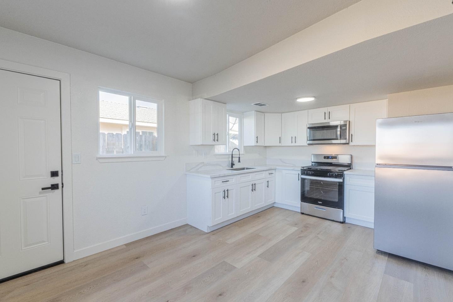 Detail Gallery Image 6 of 30 For 614 Maple St, King City,  CA 93930 - 3 Beds | 1 Baths