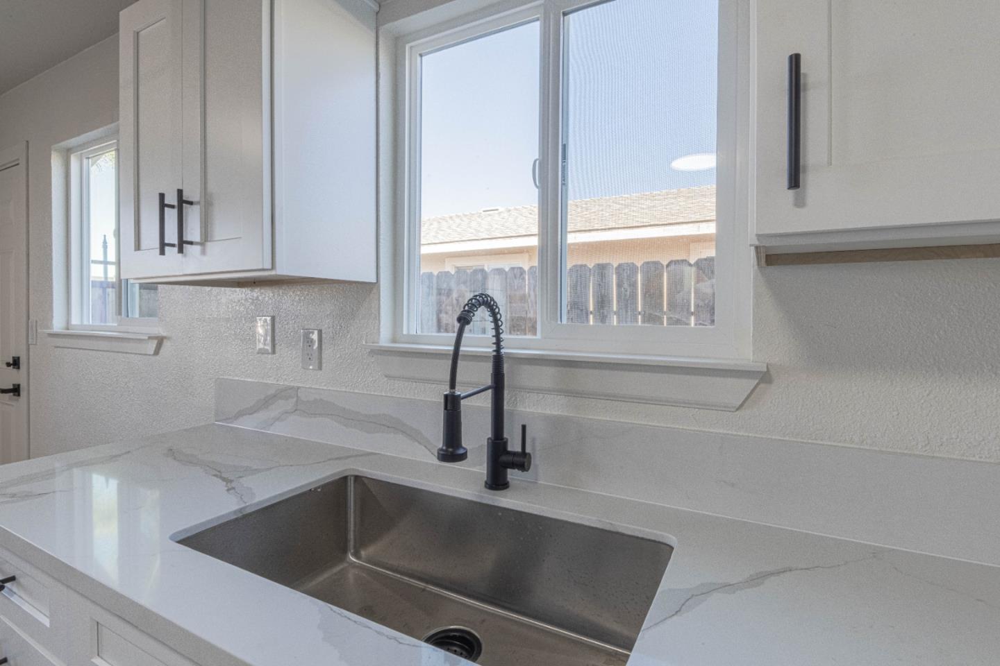 Detail Gallery Image 7 of 30 For 614 Maple St, King City,  CA 93930 - 3 Beds | 1 Baths