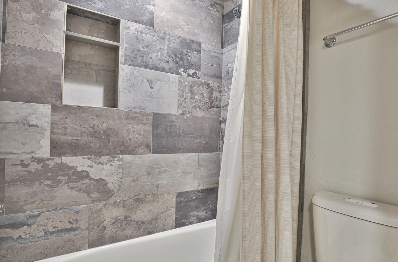 Detail Gallery Image 13 of 25 For 3107 Golden Oaks Ln, Monterey,  CA 93940 - 1 Beds | 1 Baths