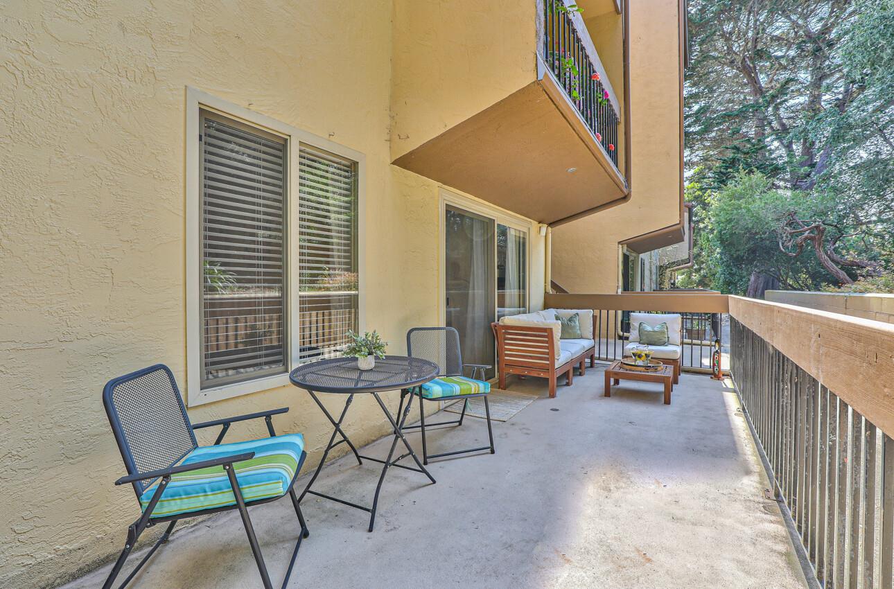 Detail Gallery Image 8 of 25 For 3107 Golden Oaks Ln, Monterey,  CA 93940 - 1 Beds | 1 Baths