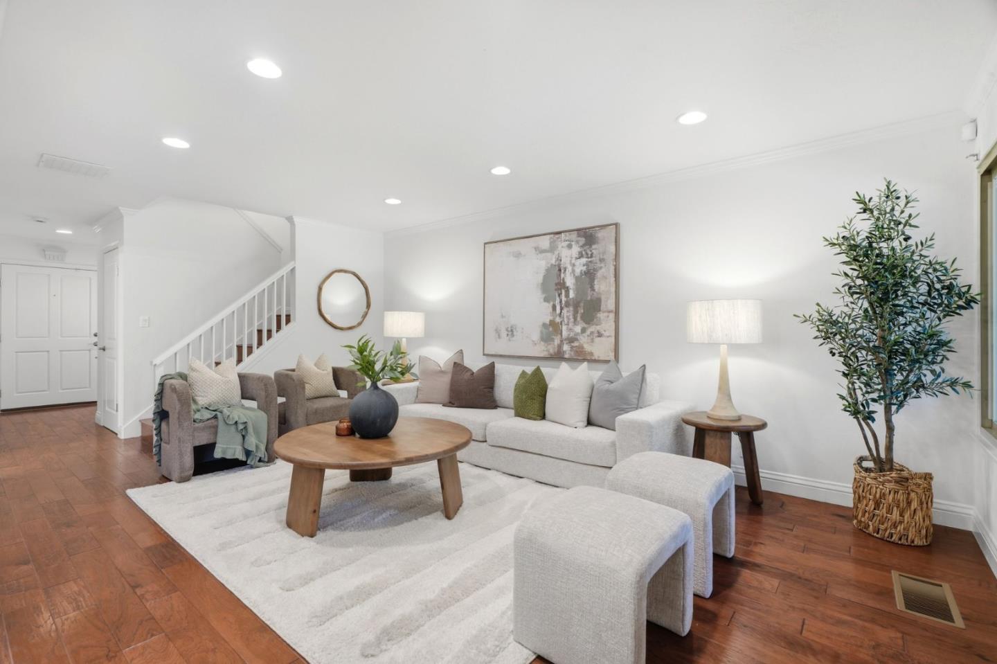 Photo #5: ML82042346 Listing: Photo #5