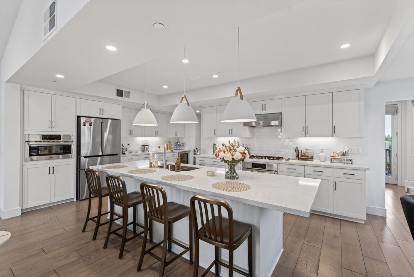 Detail Gallery Image 5 of 29 For 15016 Briggs Ct, Los Gatos,  CA 95032 - 2 Beds | 1/1 Baths