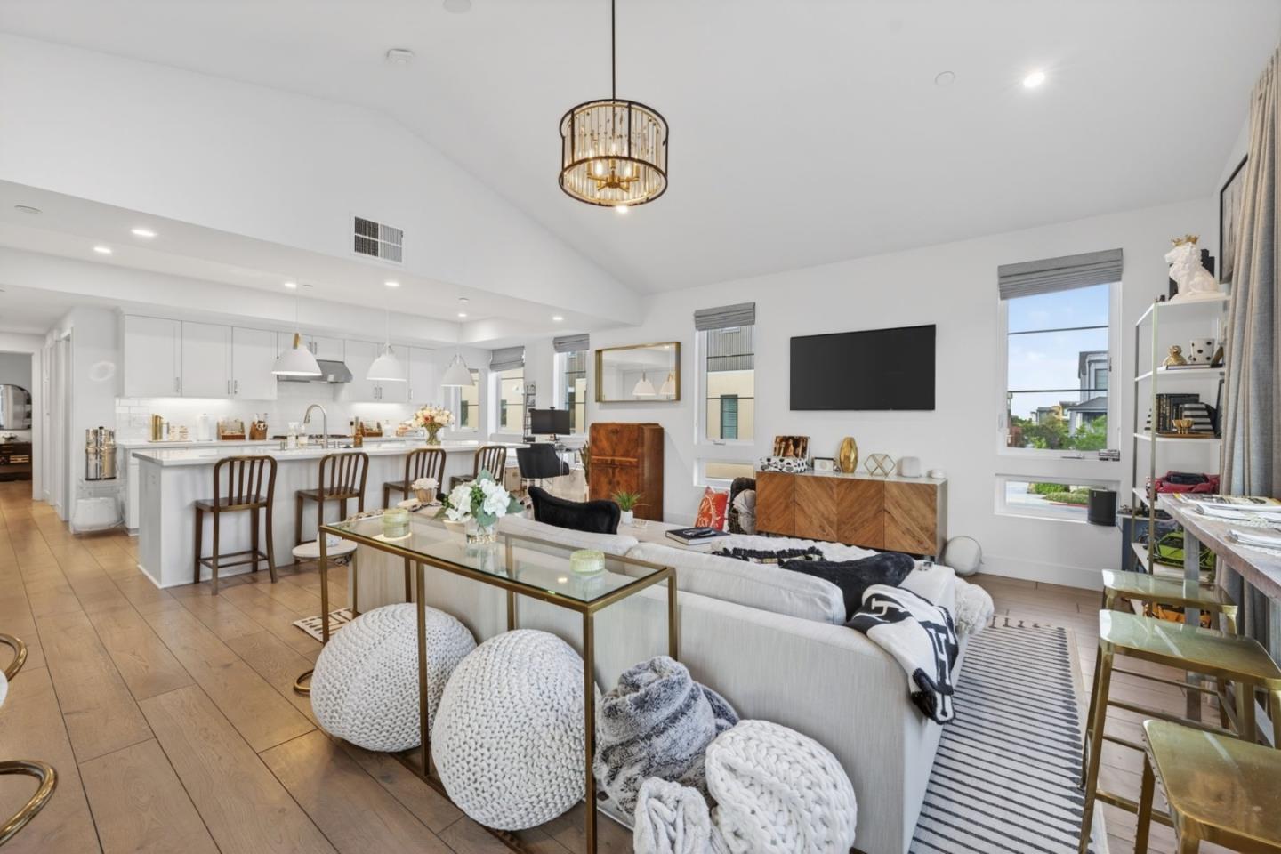 Detail Gallery Image 8 of 29 For 15016 Briggs Ct, Los Gatos,  CA 95032 - 2 Beds | 1/1 Baths