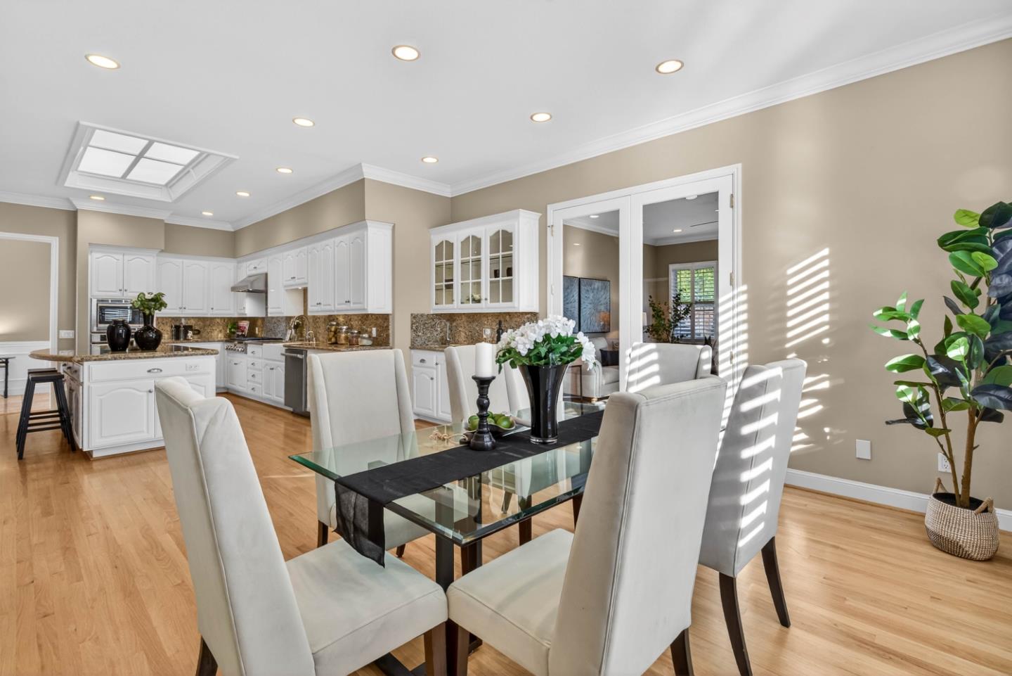 Detail Gallery Image 11 of 28 For 486 Hyde Park Dr, San Jose,  CA 95136 - 4 Beds | 3 Baths