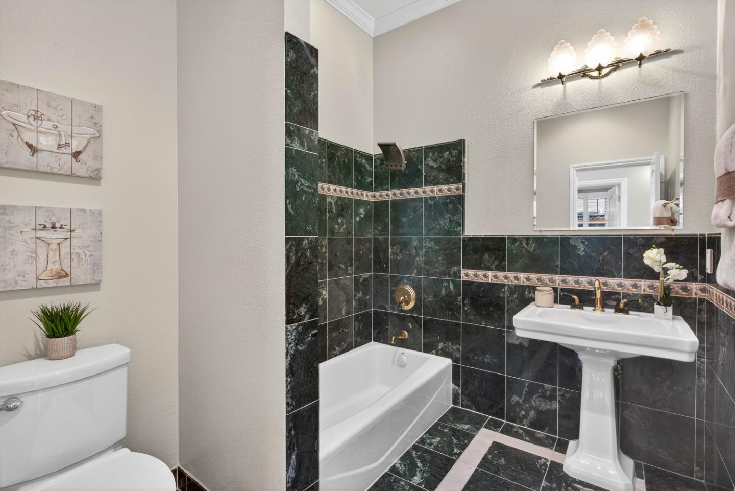 Detail Gallery Image 18 of 28 For 486 Hyde Park Dr, San Jose,  CA 95136 - 4 Beds | 3 Baths