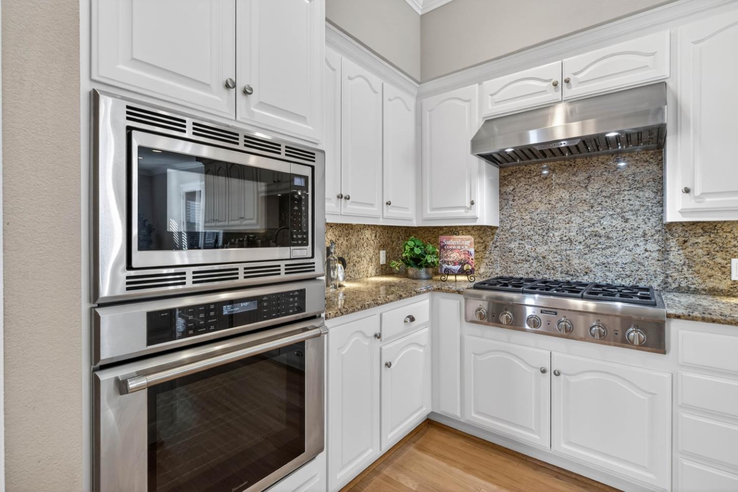 Detail Gallery Image 7 of 28 For 486 Hyde Park Dr, San Jose,  CA 95136 - 4 Beds | 3 Baths