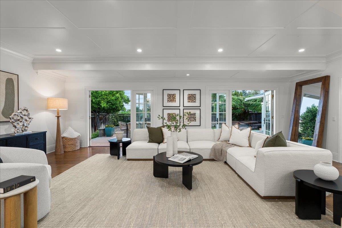 Detail Gallery Image 18 of 47 For 285 Marchmont Dr, Los Gatos,  CA 95032 - 4 Beds | 2/1 Baths