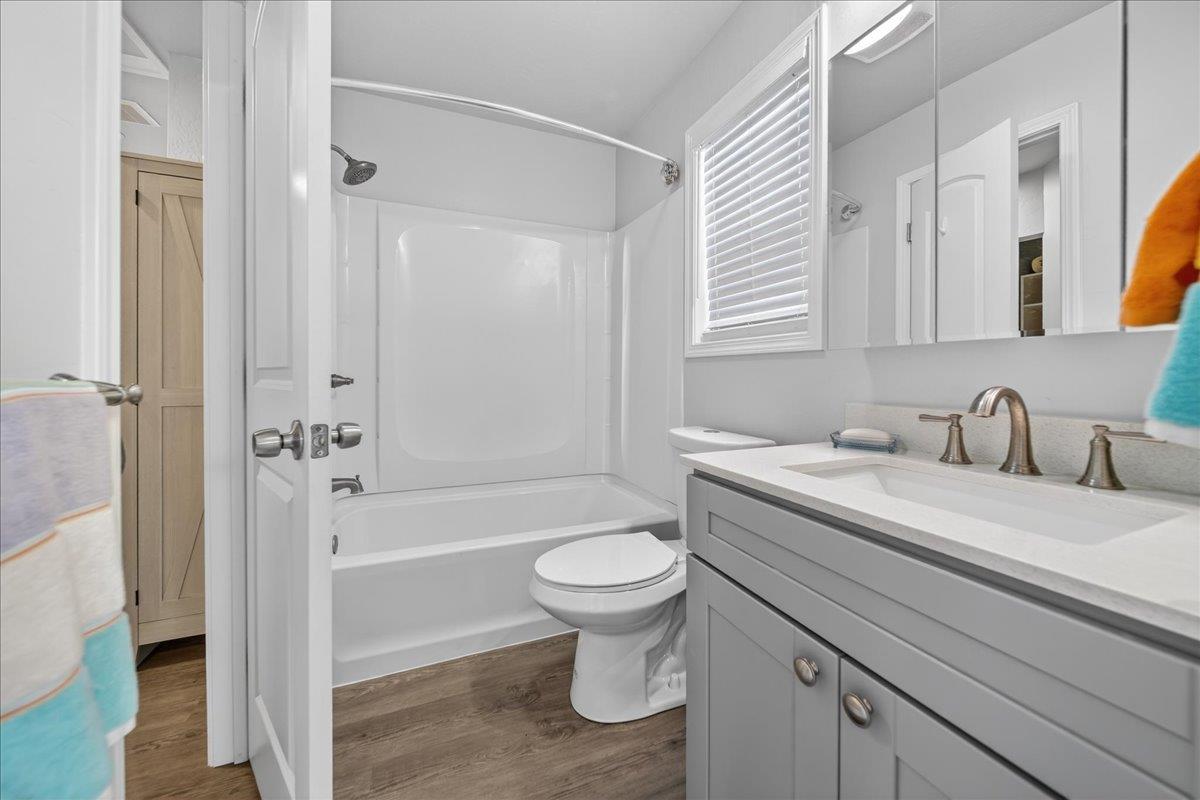 Detail Gallery Image 24 of 37 For 3248 Fitzgerald Cir, Marina,  CA 93933 - 5 Beds | 3 Baths