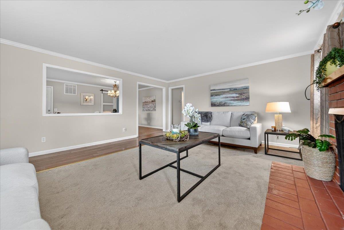 Detail Gallery Image 3 of 37 For 3248 Fitzgerald Cir, Marina,  CA 93933 - 5 Beds | 3 Baths