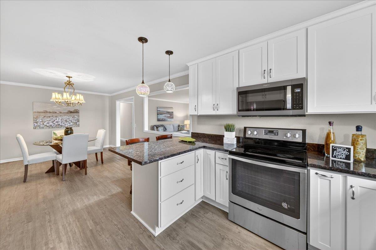 Detail Gallery Image 5 of 37 For 3248 Fitzgerald Cir, Marina,  CA 93933 - 5 Beds | 3 Baths