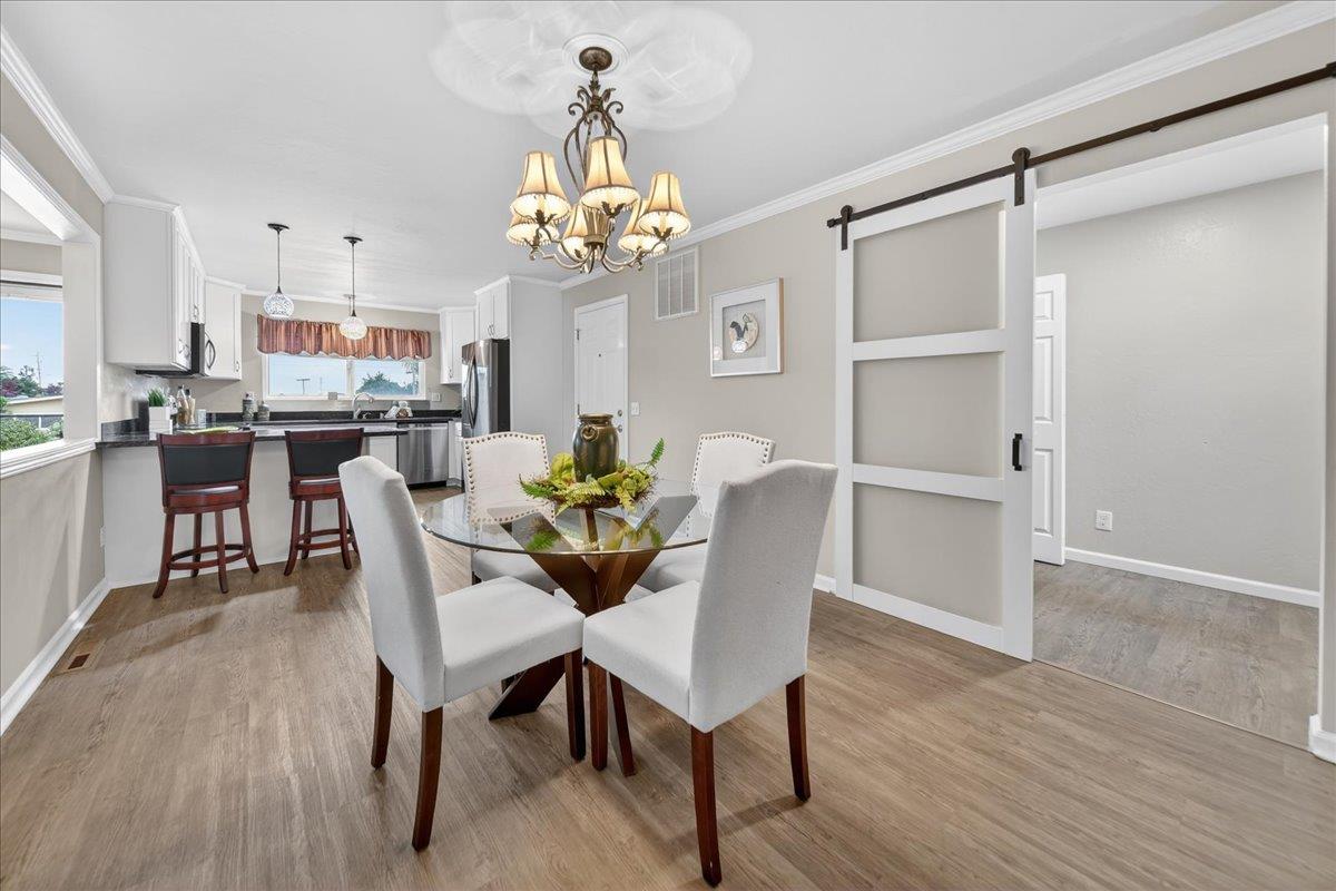 Detail Gallery Image 6 of 37 For 3248 Fitzgerald Cir, Marina,  CA 93933 - 5 Beds | 3 Baths