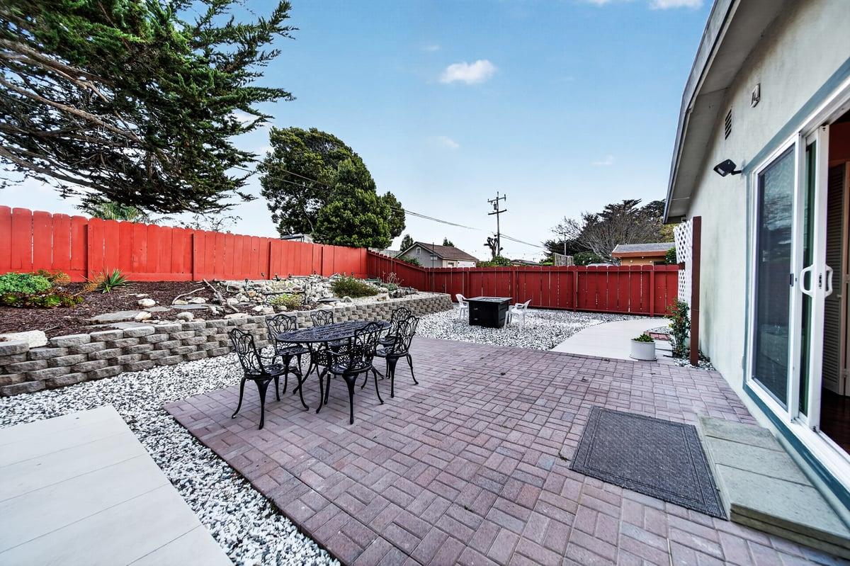 Detail Gallery Image 8 of 37 For 3248 Fitzgerald Cir, Marina,  CA 93933 - 5 Beds | 3 Baths