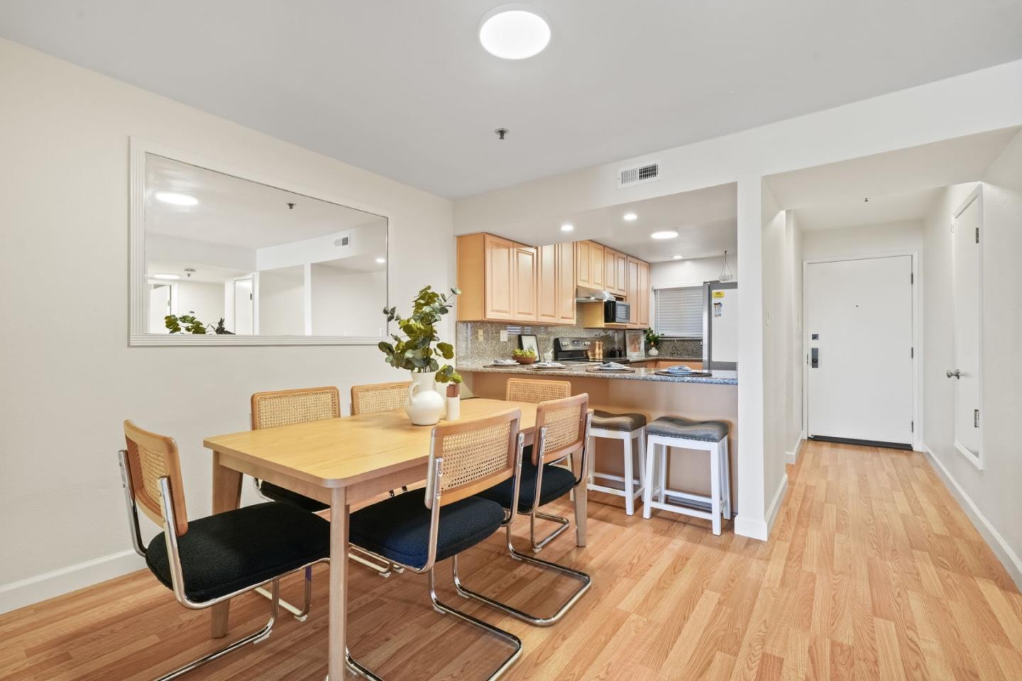 Photo #7: ML82042357 Listing: Photo #7