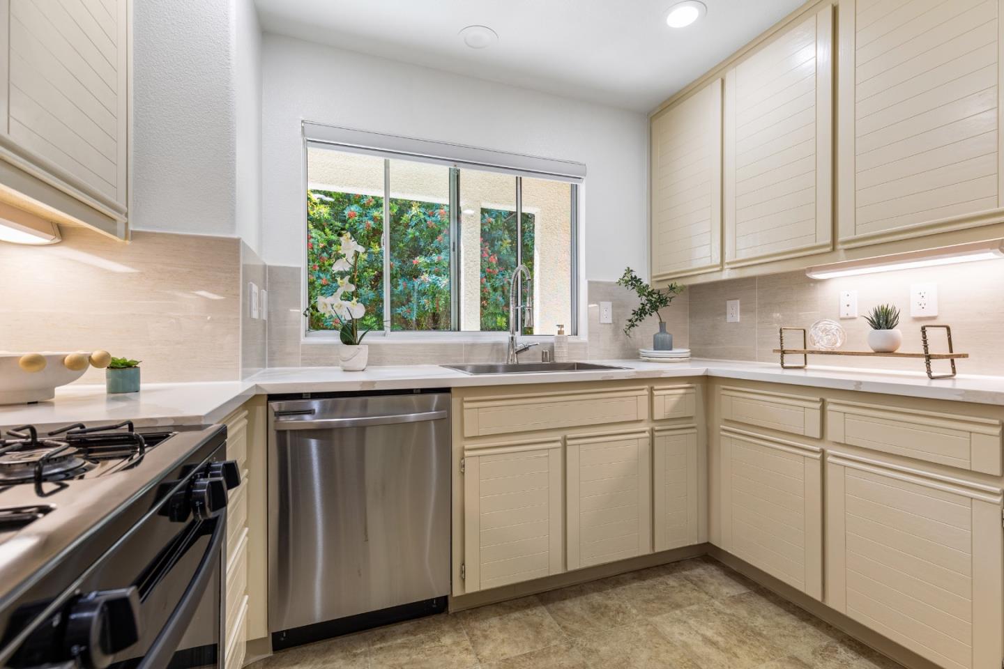 Photo #11: ML82042358 Listing: Photo #11