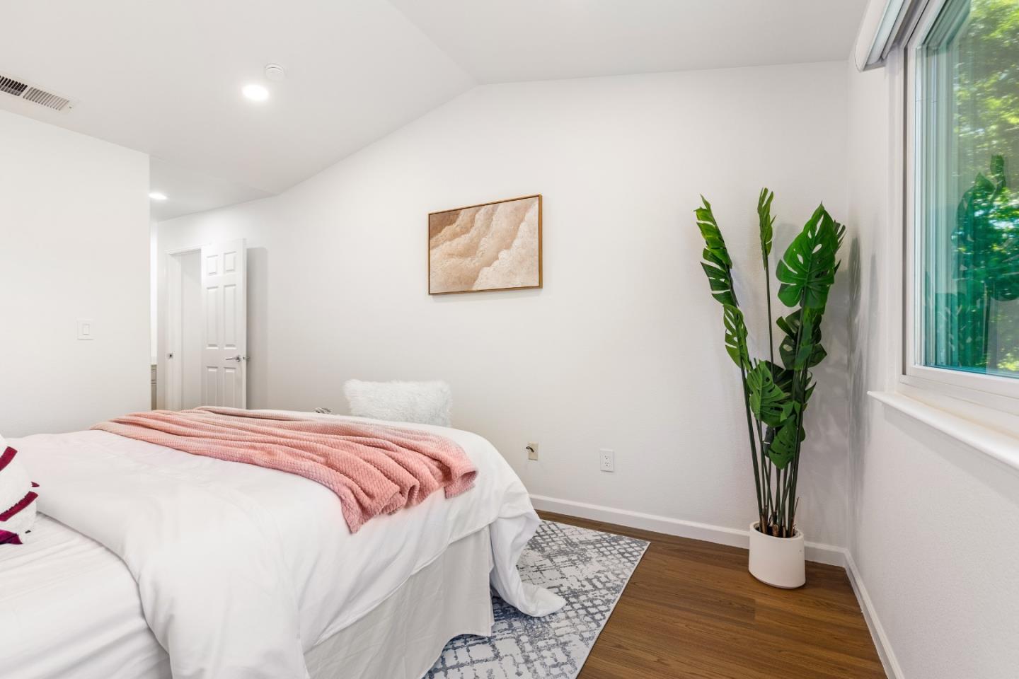 Photo #17: ML82042358 Listing: Photo #17