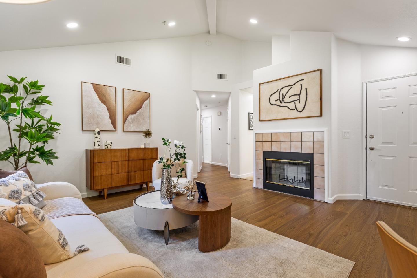 Photo #6: ML82042358 Listing: Photo #6