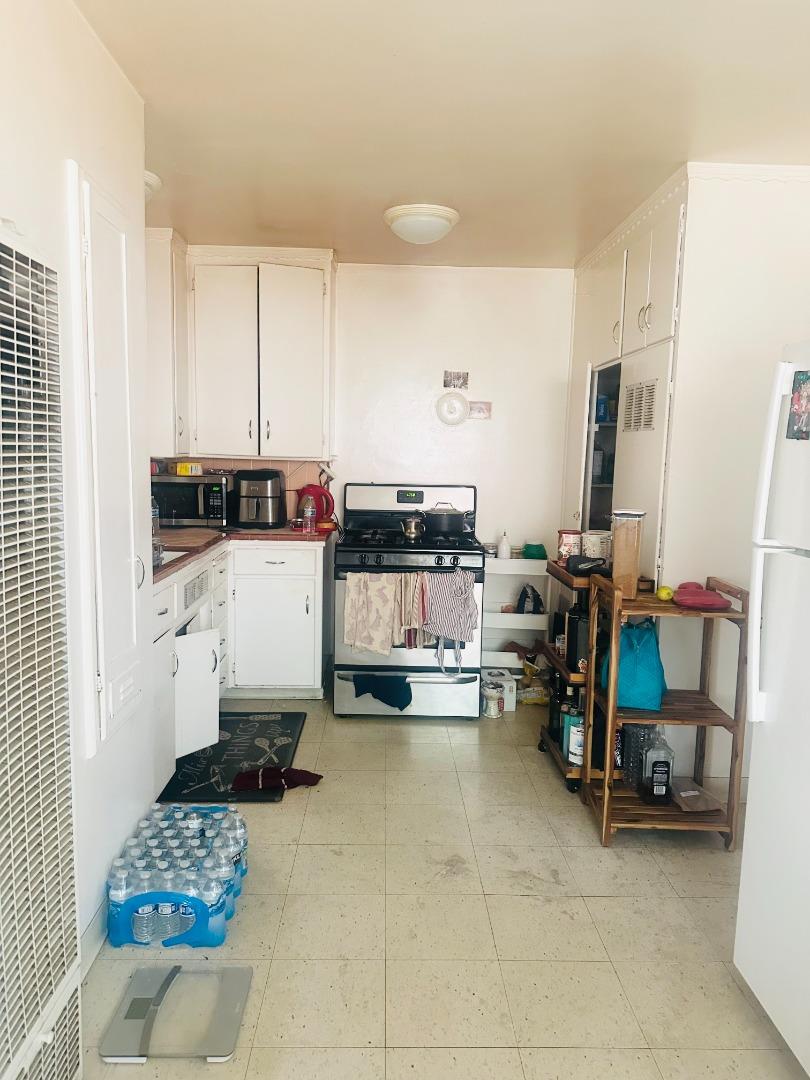 Detail Gallery Image 5 of 19 For 1081 Newhall St, San Jose,  CA 95126 - – Beds | – Baths