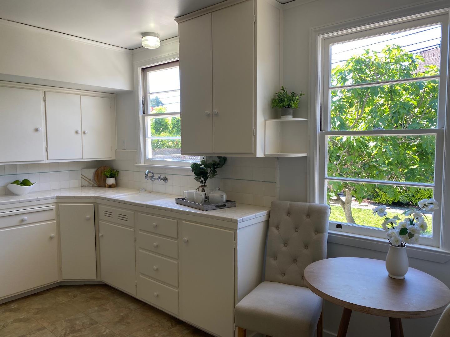 Detail Gallery Image 21 of 45 For 1408 Birch Ave, San Mateo,  CA 94402 - 2 Beds | 1 Baths