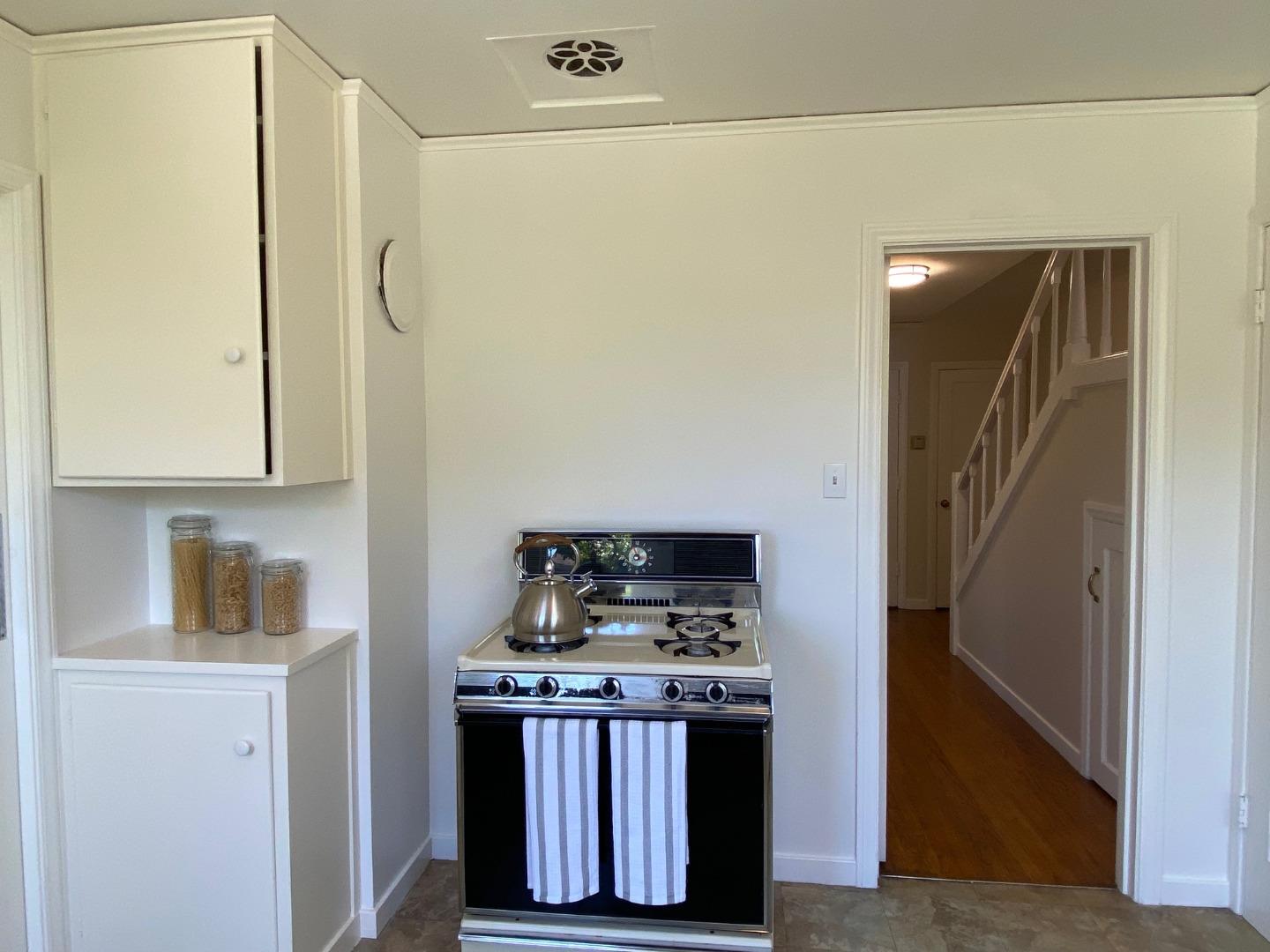 Detail Gallery Image 22 of 45 For 1408 Birch Ave, San Mateo,  CA 94402 - 2 Beds | 1 Baths