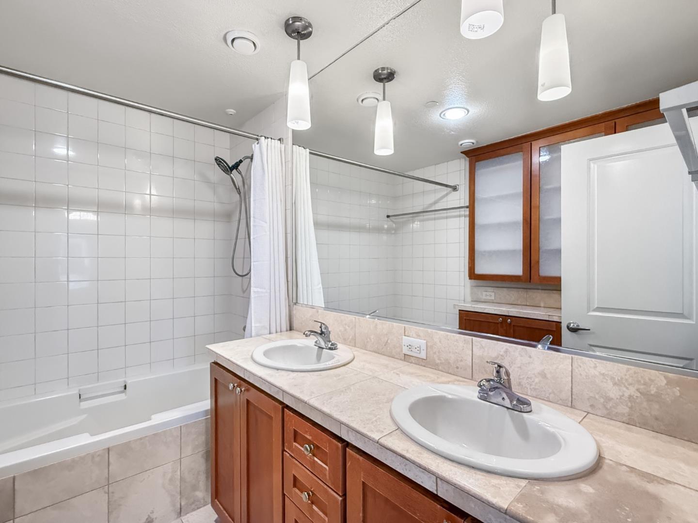 Detail Gallery Image 15 of 39 For 830 Frederick Cmn, San Jose,  CA 95126 - 3 Beds | 2/1 Baths