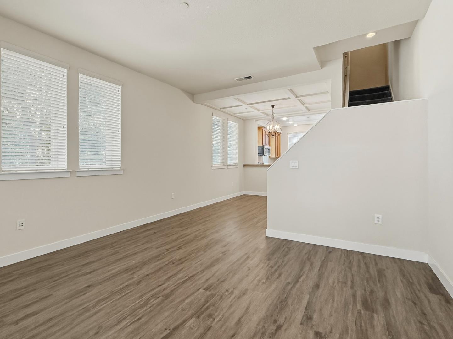 Detail Gallery Image 30 of 39 For 830 Frederick Cmn, San Jose,  CA 95126 - 3 Beds | 2/1 Baths