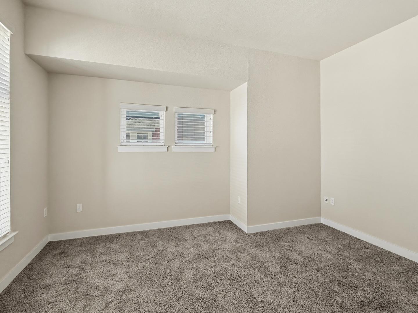 Detail Gallery Image 34 of 39 For 830 Frederick Cmn, San Jose,  CA 95126 - 3 Beds | 2/1 Baths