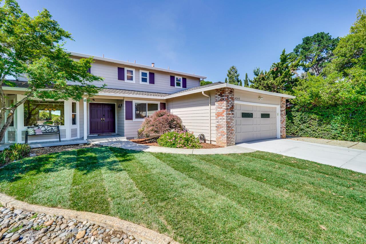 Detail Gallery Image 5 of 66 For 4203 Littleworth Way, San Jose,  CA 95135 - 5 Beds | 2/1 Baths