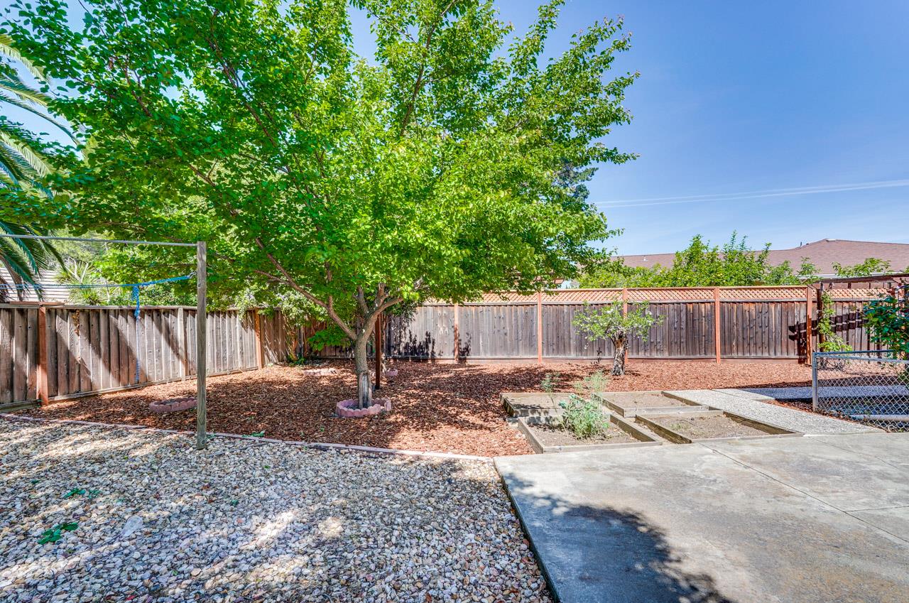 Detail Gallery Image 59 of 66 For 4203 Littleworth Way, San Jose,  CA 95135 - 5 Beds | 2/1 Baths