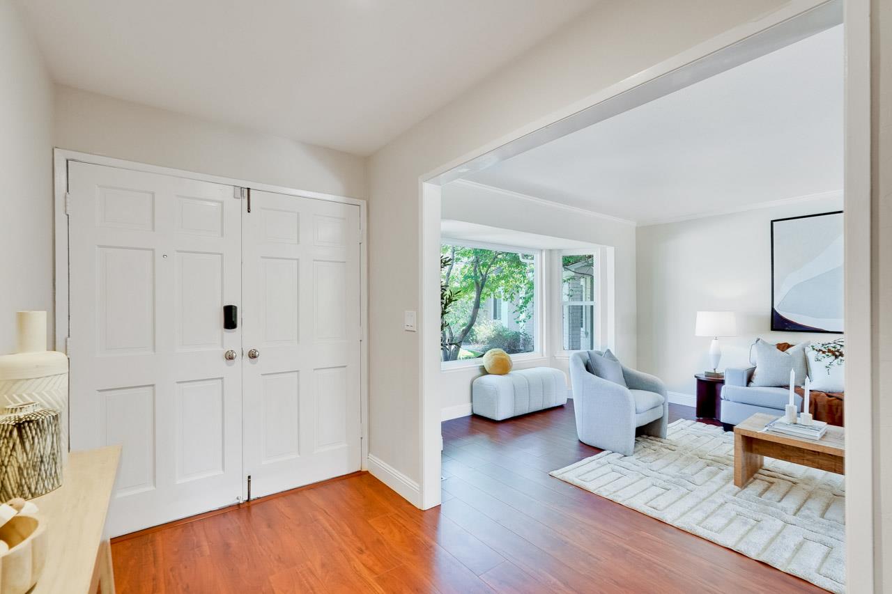 Detail Gallery Image 6 of 66 For 4203 Littleworth Way, San Jose,  CA 95135 - 5 Beds | 2/1 Baths