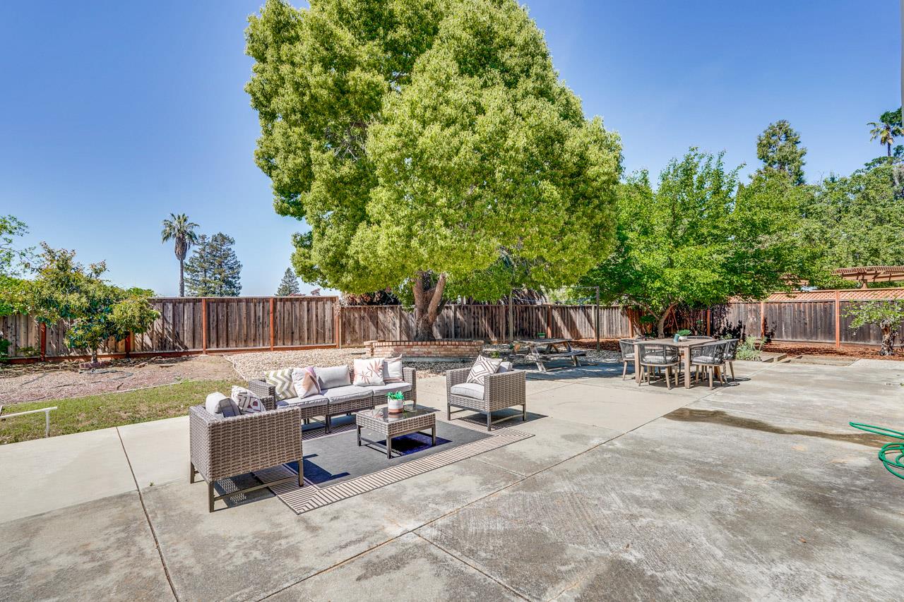 Detail Gallery Image 64 of 66 For 4203 Littleworth Way, San Jose,  CA 95135 - 5 Beds | 2/1 Baths