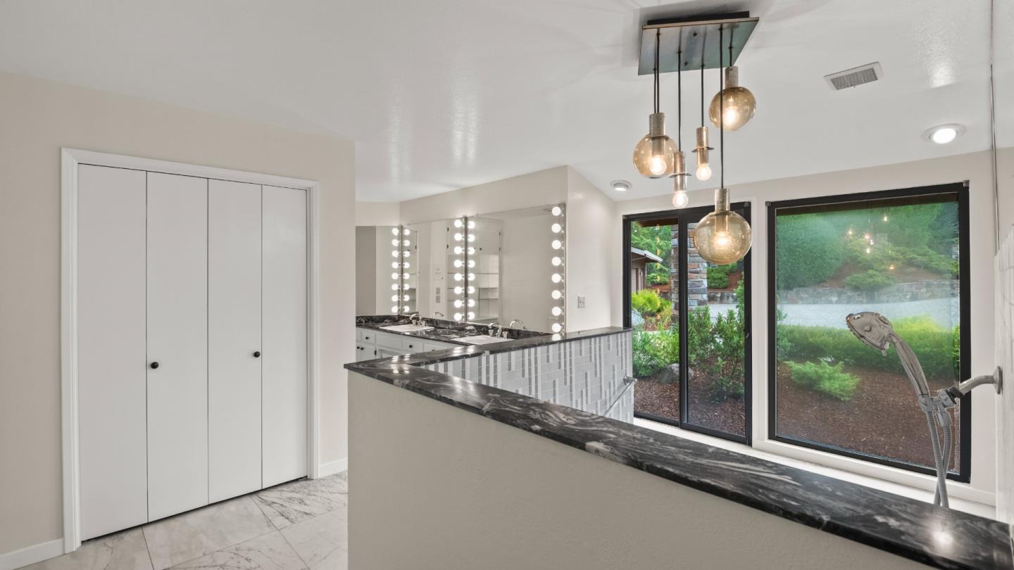 Detail Gallery Image 21 of 61 For 16353 Aztec Ridge Dr, Los Gatos,  CA 95030 - 5 Beds | 5/1 Baths