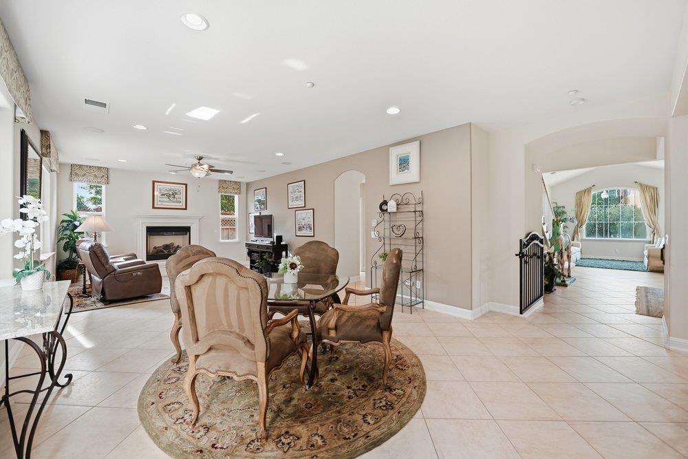 Detail Gallery Image 10 of 35 For 5830 Masoni Pl, Gilroy,  CA 95020 - 4 Beds | 2/1 Baths