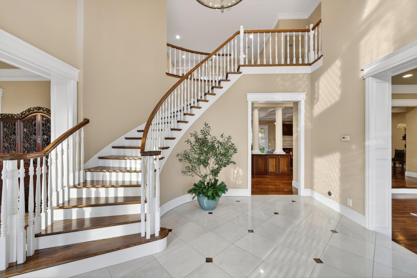 Detail Gallery Image 4 of 90 For 9540 via Del Oro, Gilroy,  CA 95020 - 4 Beds | 4/1 Baths