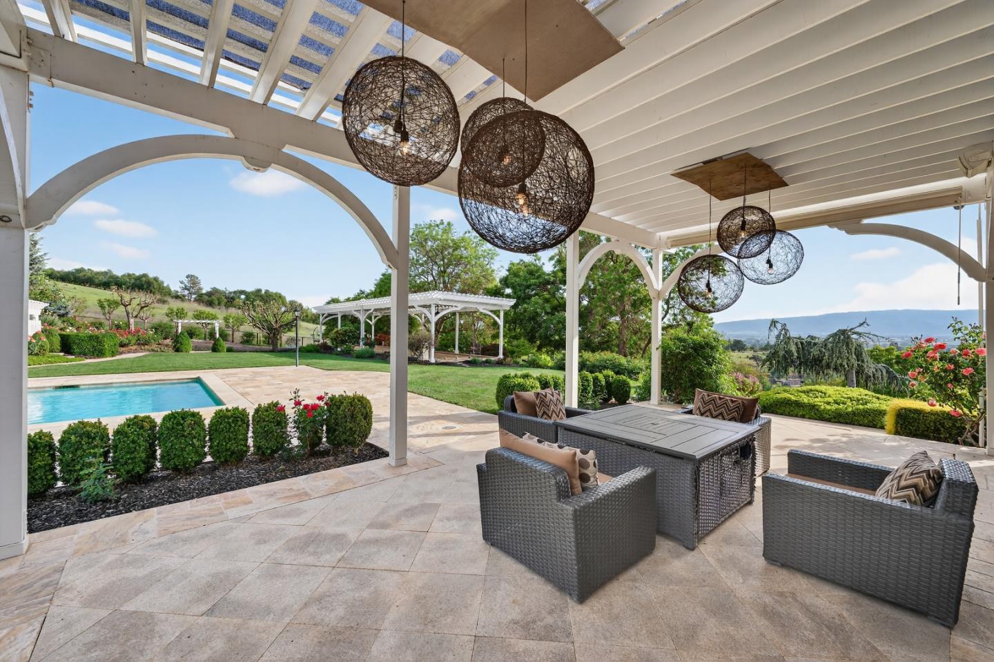 Detail Gallery Image 52 of 90 For 9540 via Del Oro, Gilroy,  CA 95020 - 4 Beds | 4/1 Baths